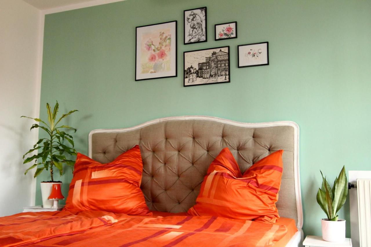 / Flat / Im Herzen Von Apartment